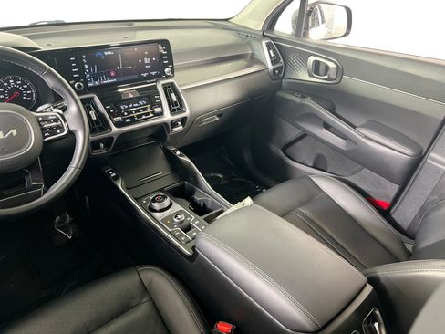 Used 2023 Kia Sorento EX AWD/4WD image 23