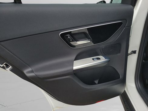 Certified 2026 Mercedes-Benz GLC 300 image 7