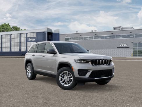 New 2025 Jeep Grand Cherokee Laredo X image 5