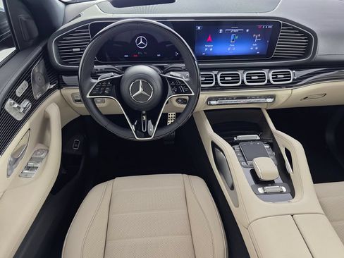 New 2026 Mercedes-Benz GLS 580 4MATIC image 10