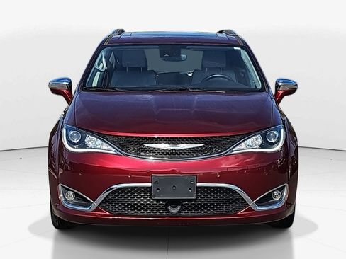 Used 2020 Chrysler Pacifica Limited image 8
