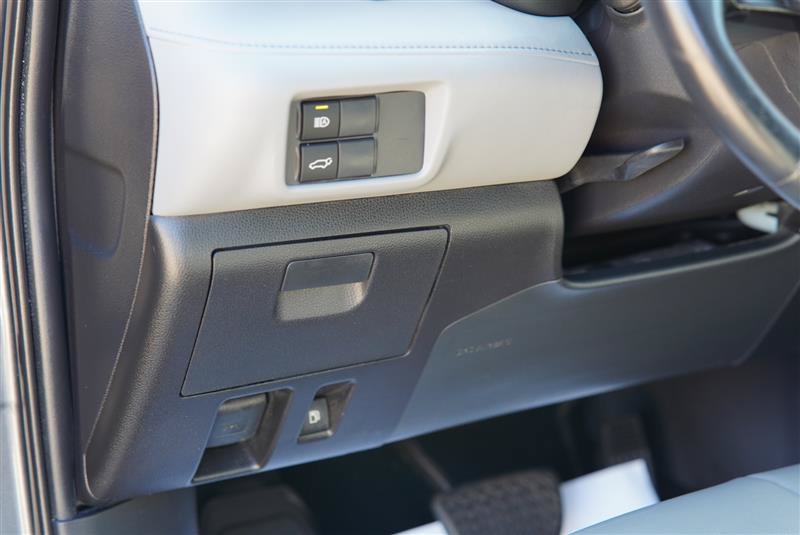 Used 2020 Toyota Highlander XLE AWD/4WD image 53