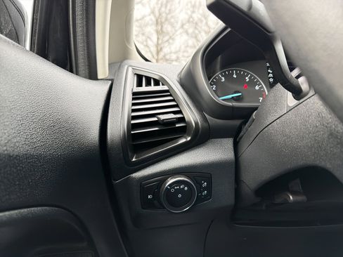 Used 2021 Ford EcoSport SE w/ SE Convenience Package image 23