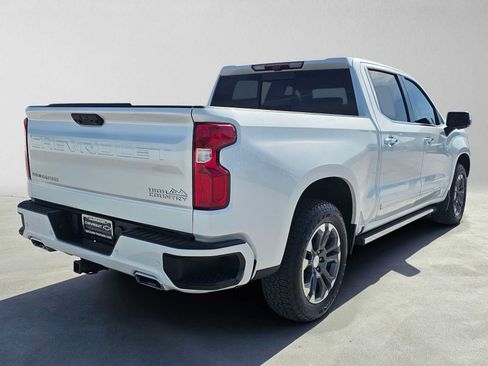 Used 2023 Chevrolet Silverado 1500 High Country w/ Technology Package AWD/4WD image 3