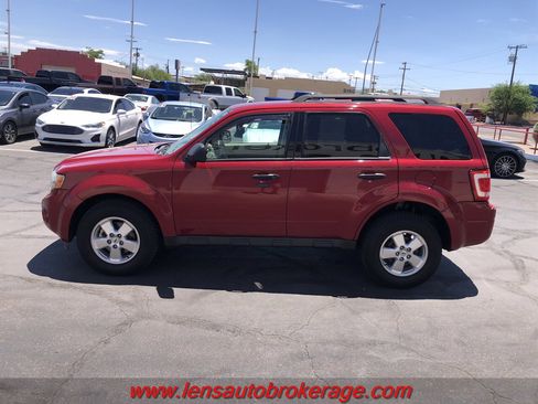 Used 2011 Ford Escape XLT AWD/4WD image 5