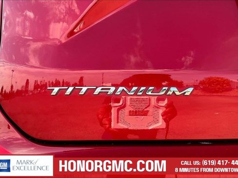 Used 2024 Ford Edge Titanium AWD/4WD image 28