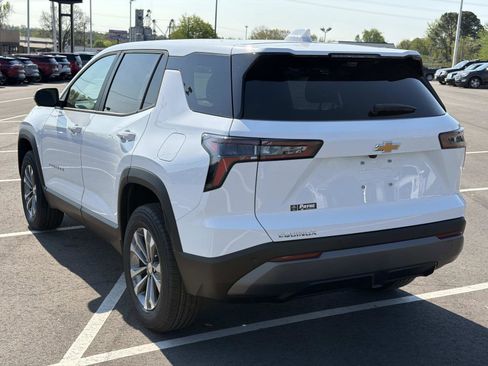 New 2026 Chevrolet Equinox LT FWD image 12