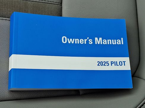 Certified 2025 Honda Pilot EX-L image 28