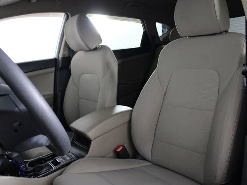 Used 2019 Hyundai Tucson SE image 17