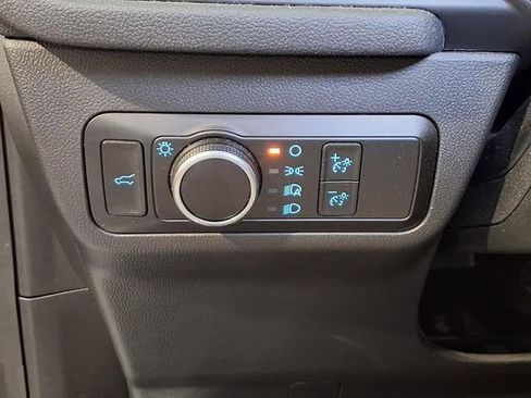Certified 2022 Ford Escape SE w/ SE Sport Appearance Package FWD image 17