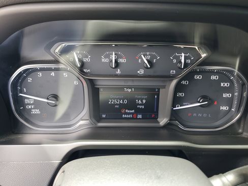 Used 2020 GMC Sierra 1500 SLE w/ SLE Value Package image 31