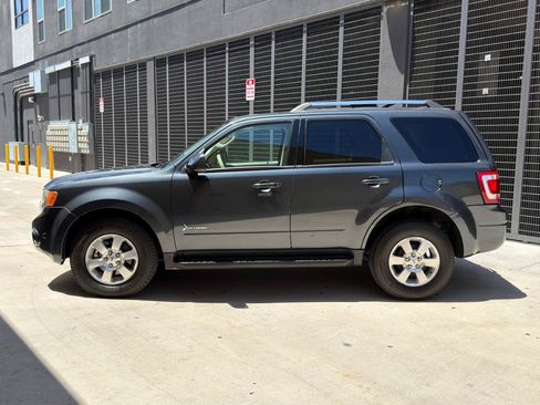 Used 2010 Ford Escape Limited FWD image 10