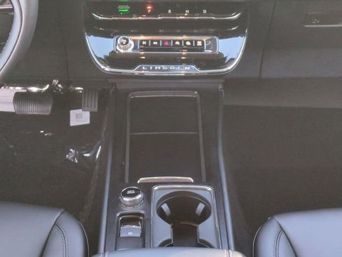 New 2026 Lincoln Corsair Premiere image 19