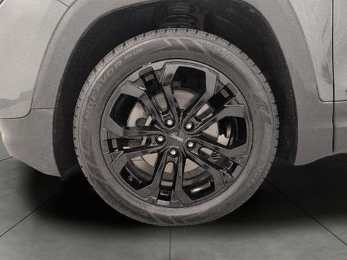 Used 2020 GMC Terrain SLT w/ Preferred Package FWD image 3