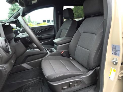 Used 2024 Chevrolet Colorado Trail Boss w/ Technology Package AWD/4WD image 15