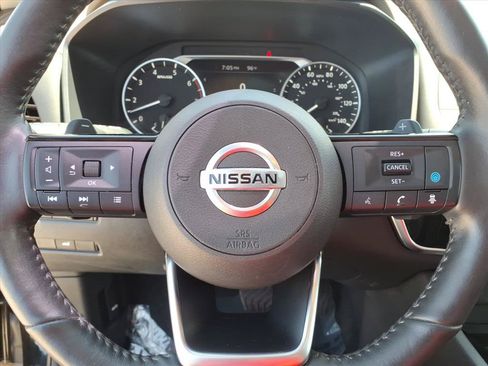 Used 2021 Nissan Rogue SV w/ Premium Package AWD/4WD image 13