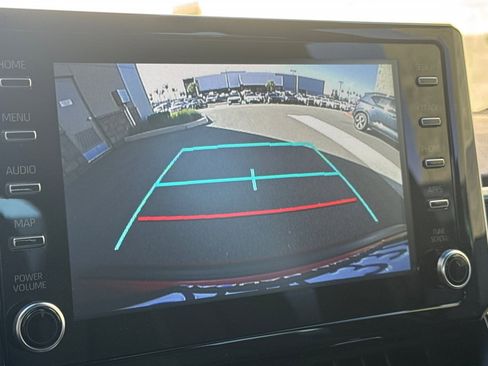 Used 2020 Toyota Corolla SE image 18