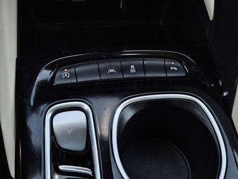 Used 2023 Buick Envision Preferred image 25