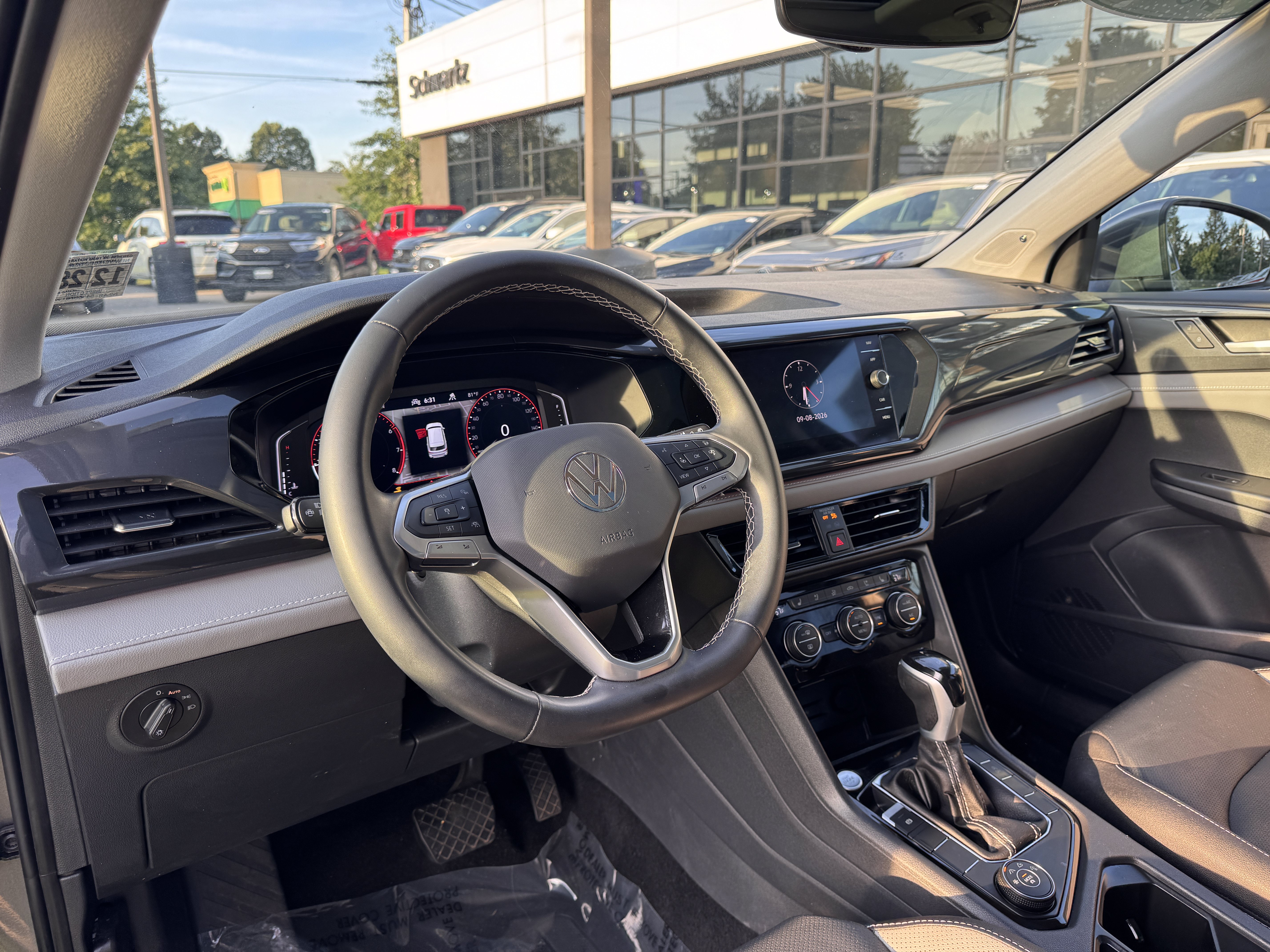 Used 2024 Volkswagen Taos SEL AWD/4WD image 5