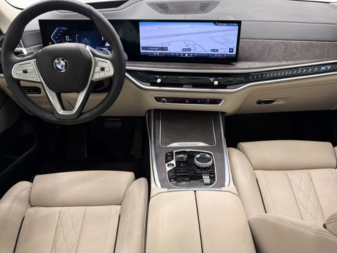 Used 2024 BMW X7 xDrive40i w/ Executive Package AWD/4WD image 15