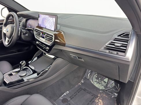 Used 2023 BMW X4 xDrive30i w/ Premium Package image 15