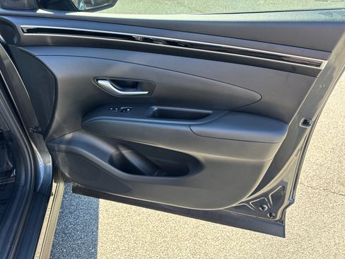 Certified 2023 Hyundai Tucson SE image 14