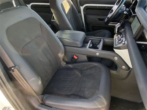 Used 2021 Land Rover Defender 110 SE image 19