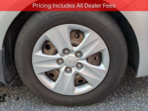 Used 2017 Kia Forte LX FWD image 11