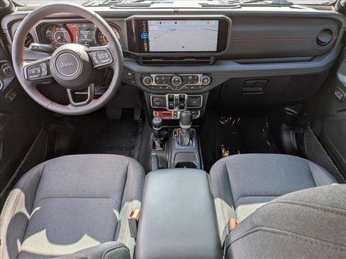 Used 2024 Jeep Wrangler Rubicon w/ Technology Group image 18