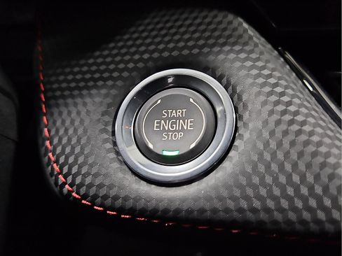 Used 2026 Chevrolet Equinox RS image 17