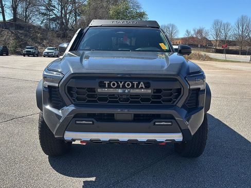 Used 2025 Toyota Tacoma 4x4 Double Cab Hybrid image 2