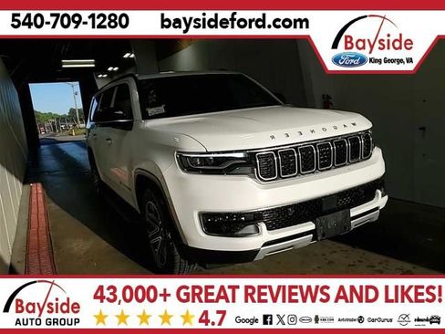 Used 2024 Jeep Wagoneer L Series II w/ Flexible Seating Group AWD/4WD image 1