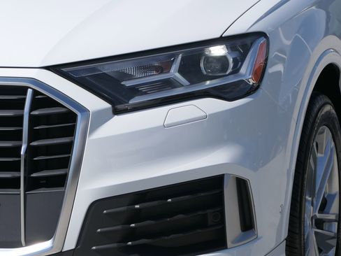 Used 2021 Audi Q7 2.0T Premium w/ Convenience Package AWD/4WD image 8