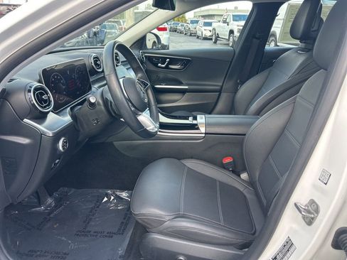 Used 2025 Mercedes-Benz C 300 Sedan image 9