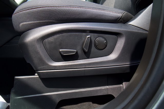 Certified 2025 Ford Explorer Active AWD/4WD image 17