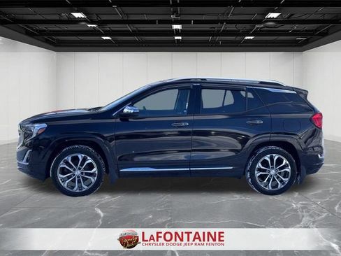 Used 2018 GMC Terrain Denali image 2