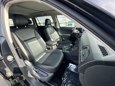 Used 2019 Volkswagen Tiguan SE image 35