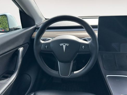 Used 2021 Tesla Model Y Long Range image 14