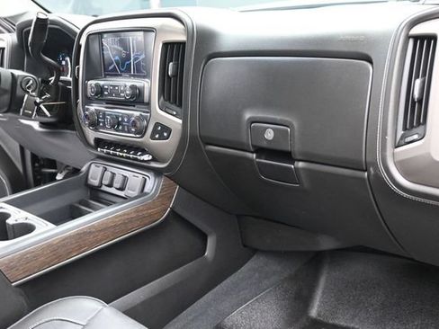 Used 2019 GMC Sierra 2500 Denali w/ Duramax Plus Package AWD/4WD image 30