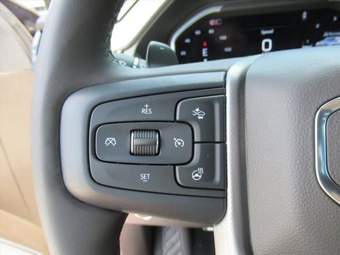 Used 2024 GMC Sierra 1500 Denali w/ Denali Reserve Package AWD/4WD image 25