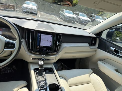 Used 2021 Volvo XC60 T5 Inscription w/ Advanced Package FWD image 31