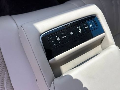 Used 2020 Lexus LS 500 w/ Interior Upgrade Package RWD image 10