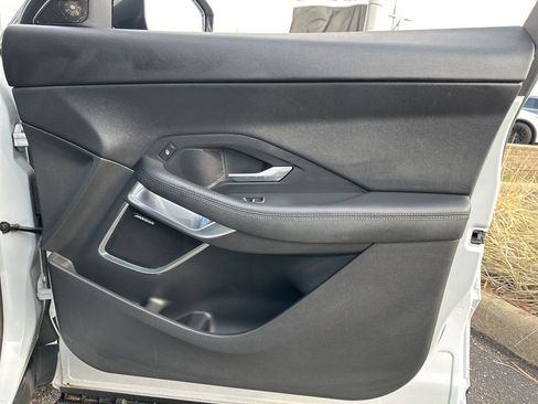 Used 2018 Jaguar E-PACE S image 23
