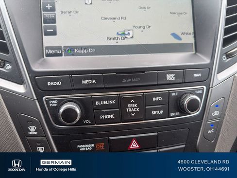 Used 2017 Hyundai Santa Fe Sport FWD image 20