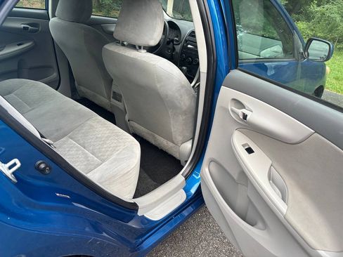 Used 2009 Toyota Corolla LE FWD image 18