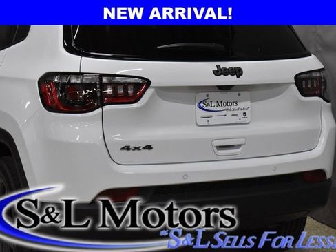 New 2026 Jeep Compass Limited w/ Sun, Sound & Navigation Group image 9