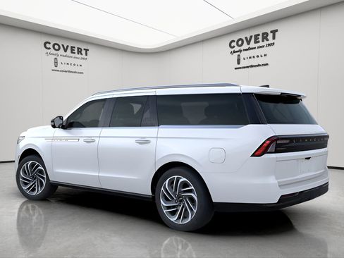 New 2026 Lincoln Navigator L Reserve image 4