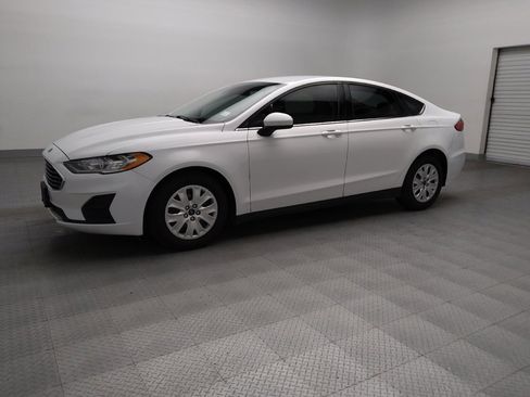 Used 2020 Ford Fusion S image 2