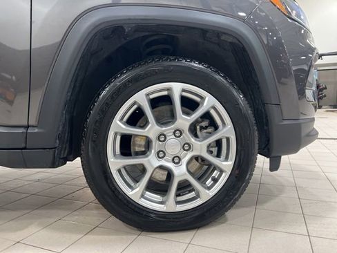 Used 2023 Jeep Compass Latitude AWD/4WD image 27