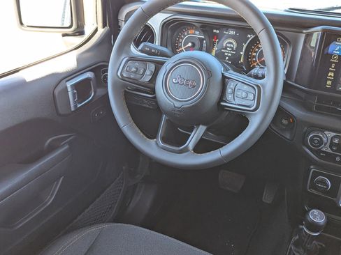 Used 2024 Jeep Wrangler Sport S image 16